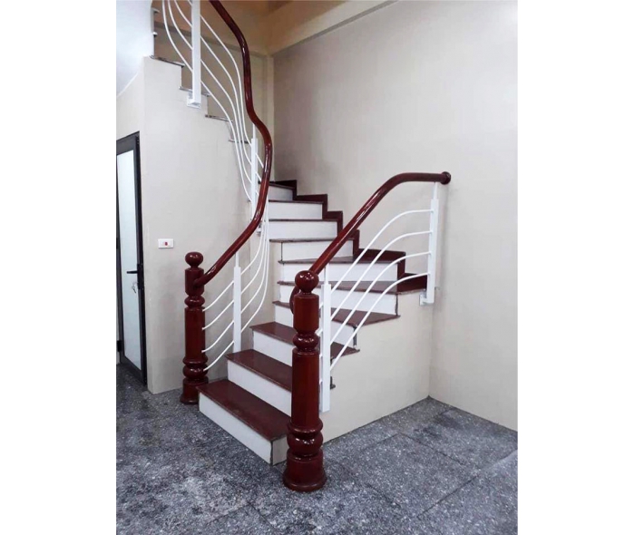 Cầu thang sắt tay vịn gỗ MDS01
